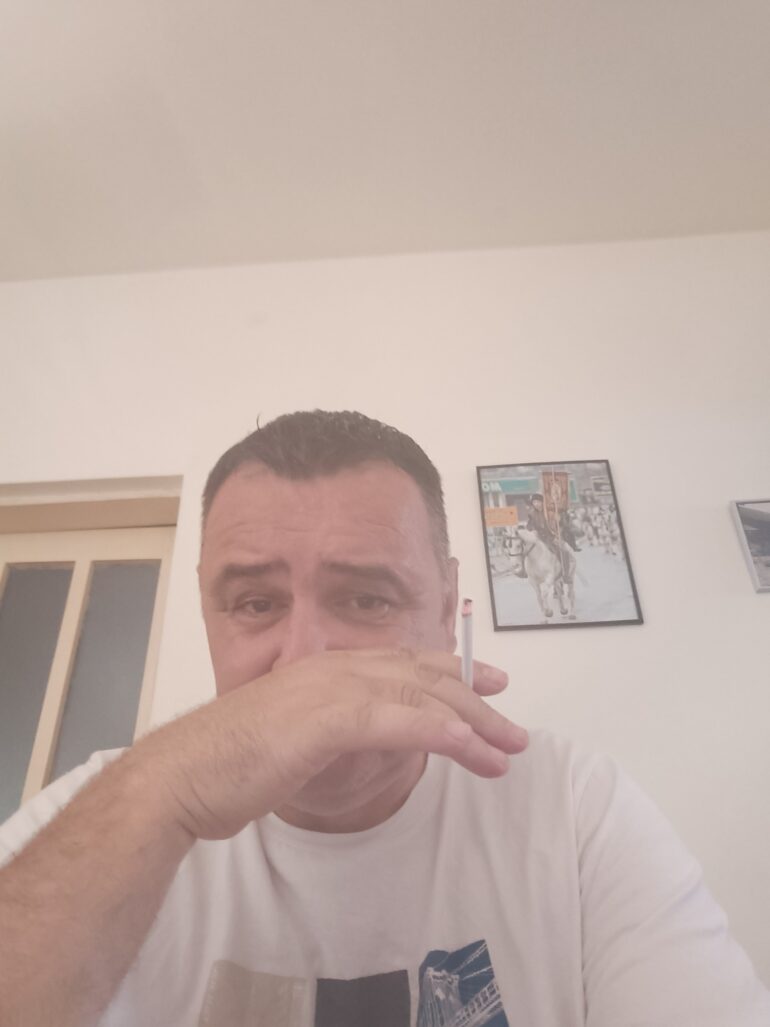KOMŠIJA PIŠE: I opet pušim…