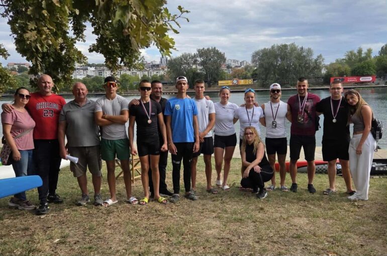 Kajakaši „Vala“ doneli deset medalja sa Prvenstva Srbije