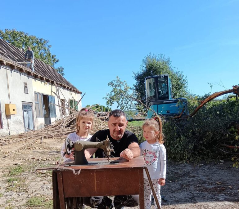KOMŠIJA PIŠE: Ništa ne mora…