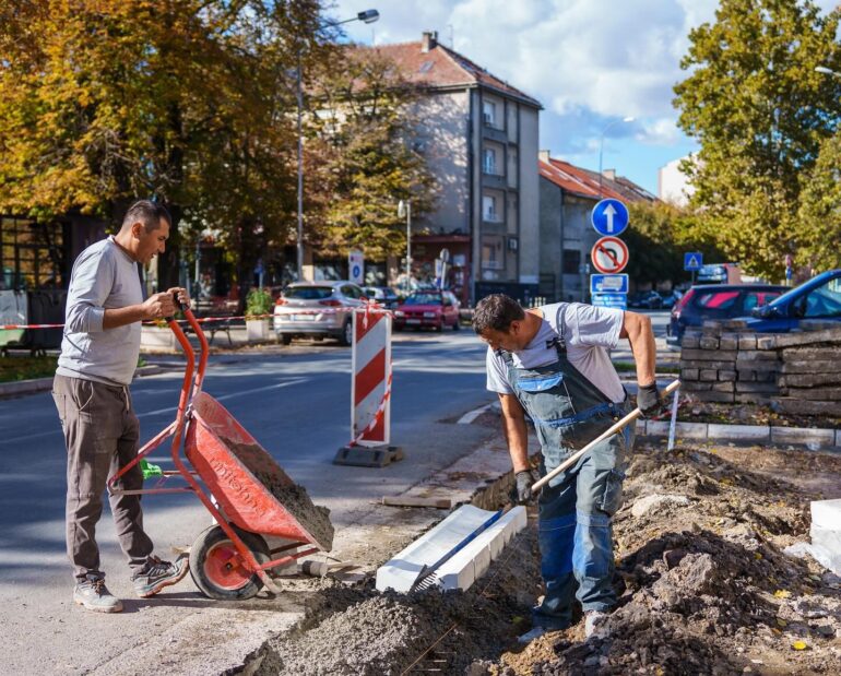 Pri kraju rekonstrukcija parkinga u Inđiji