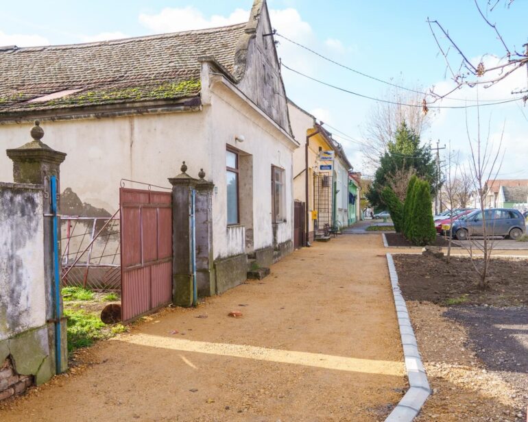 U toku rekonstrukcija trotoara u beščanskoj ulici Kralja Petra Prvog