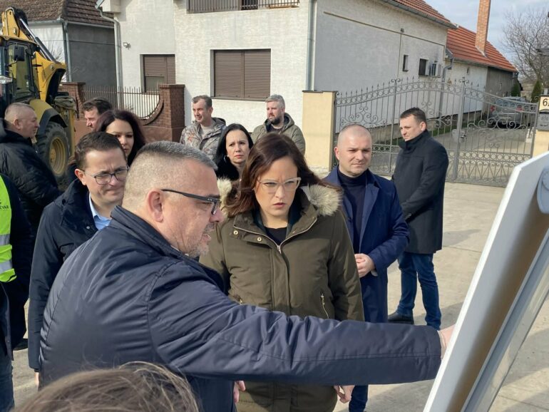 Ministarka Sara Pavkov obišla ekološke projekte u Sremskoj Mitrovici