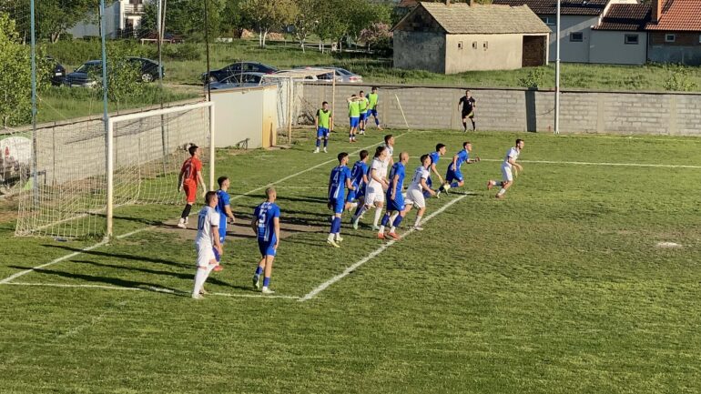 Bez golova u Donjem Tovarniku: Sloboda dominirala, Mladost odnela bod
