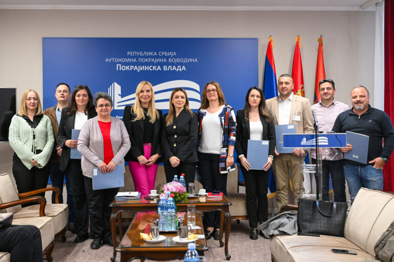 Dodeljeni ugovori za podršku savetodavnim poslovima u zaštiti bilja vredni 199 miliona dinara