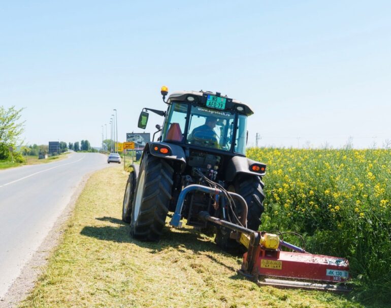 Redovno održavanje saobraćajnica u Inđiji