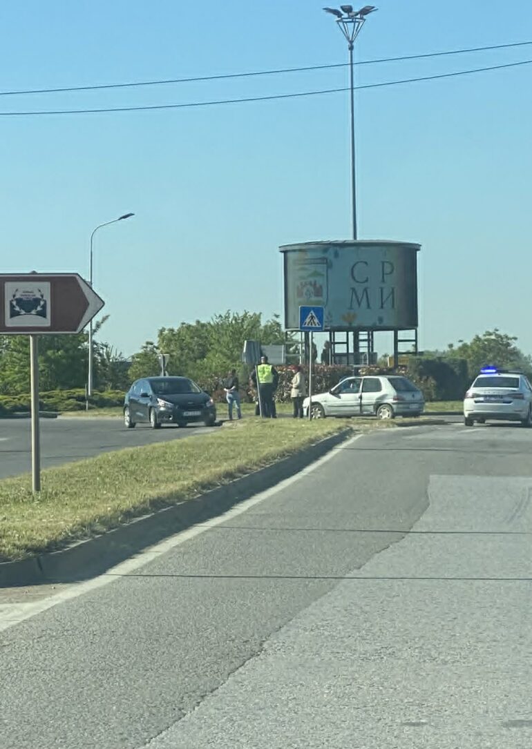 Sudar dva automobila na Rumskoj Malti