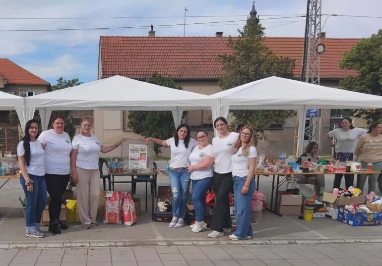 U Kuzminu na humanitarnom bazaru prikupljeno 472.000 dinara