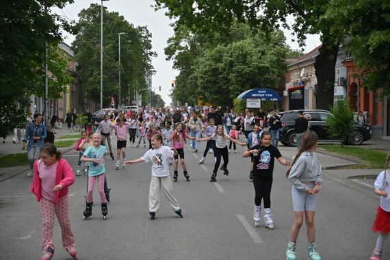 Manifestacijom Zavrti točak obeležen Međunarodni dan porodice