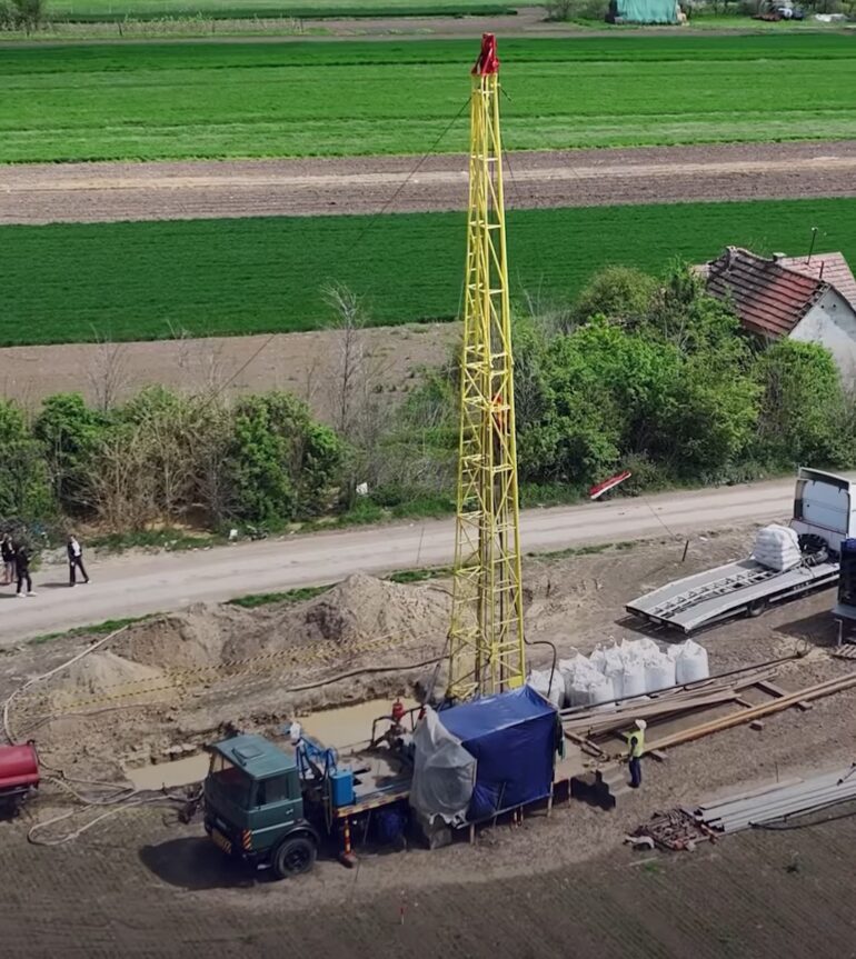 Završna faza izgradnje bunara u Krčedinu