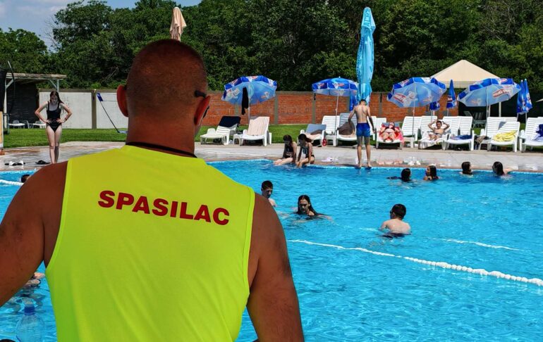 Počela kupališna sezona na pećinačkim bazenima