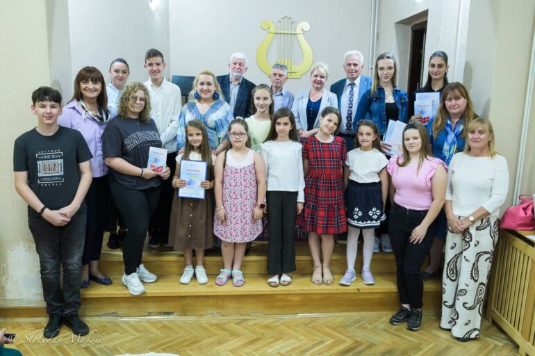 Održan Međunarodni festival dečjeg pesničkog stvaralaštva „Mašta i snovi“: Nagrađeni mladi pesnici
