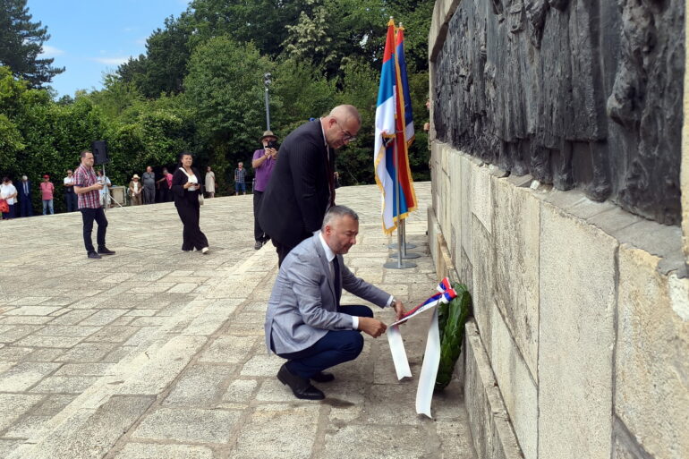 Na Iriškom vencu obeležen Dan ustanka uz poruke o slobodi i zajedništvu