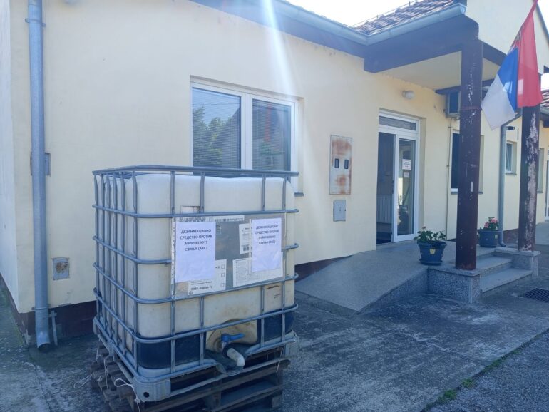 Salaš Noćajski: Podela dezinfekcionog sredstva u borbi protiv afričke kuge svinja