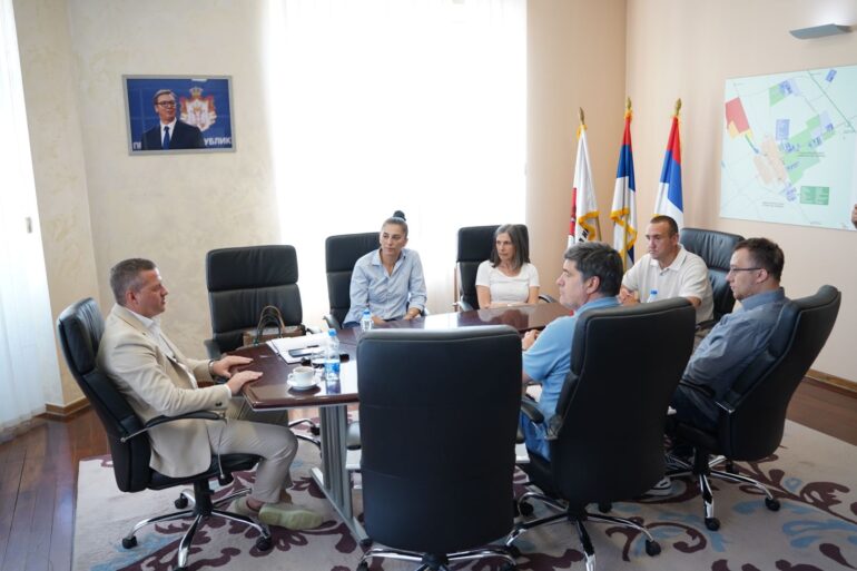 Održan sastanak zbog neprijatnih mirisa u Inđiji