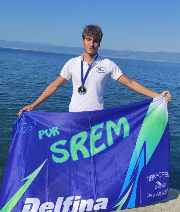 Mateja Vidović preplivao 25 kilometara na 39. Ohridskom plivačkom maratonu