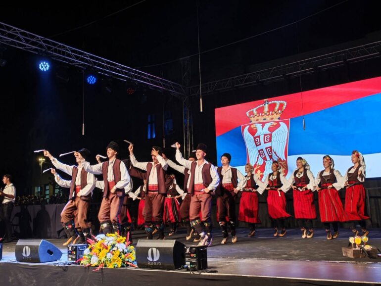Počeo Srem Folk Fest: Žitni trg spojio kulture i tradicije iz celog sveta