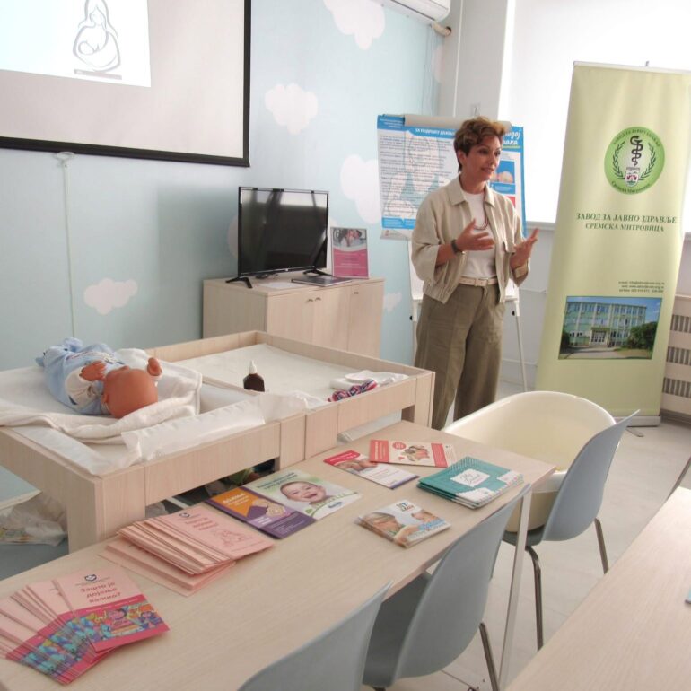 Nacionalna nedelja promocije dojenja obeležena u Rumi i Šidu