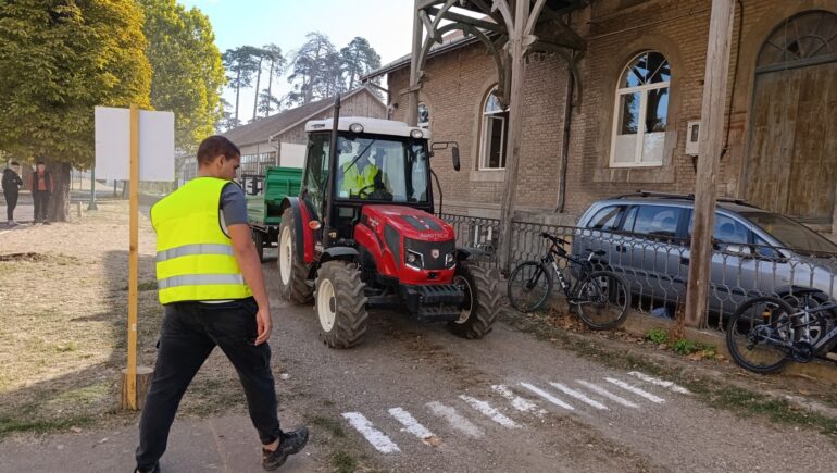 Takmičenje traktorista u rumskoj Poljoprivrednoj školi